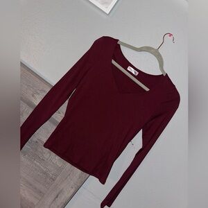 Elegant Burgundy V-Neck Long Sleeve Top